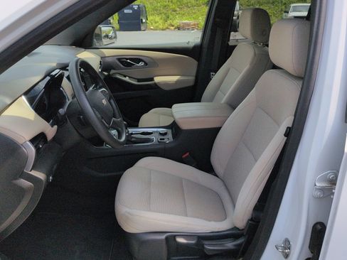 Certified 2022 Chevrolet Traverse LS AWD/4WD image 19