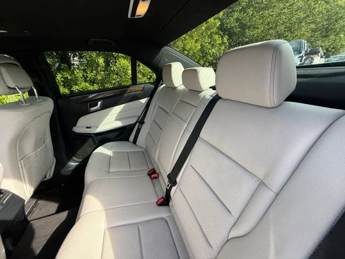 Used 2016 Mercedes-Benz E 350 4MATIC Sedan image 41