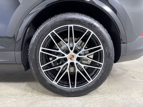 New 2026 Porsche Cayenne AWD/4WD image 14