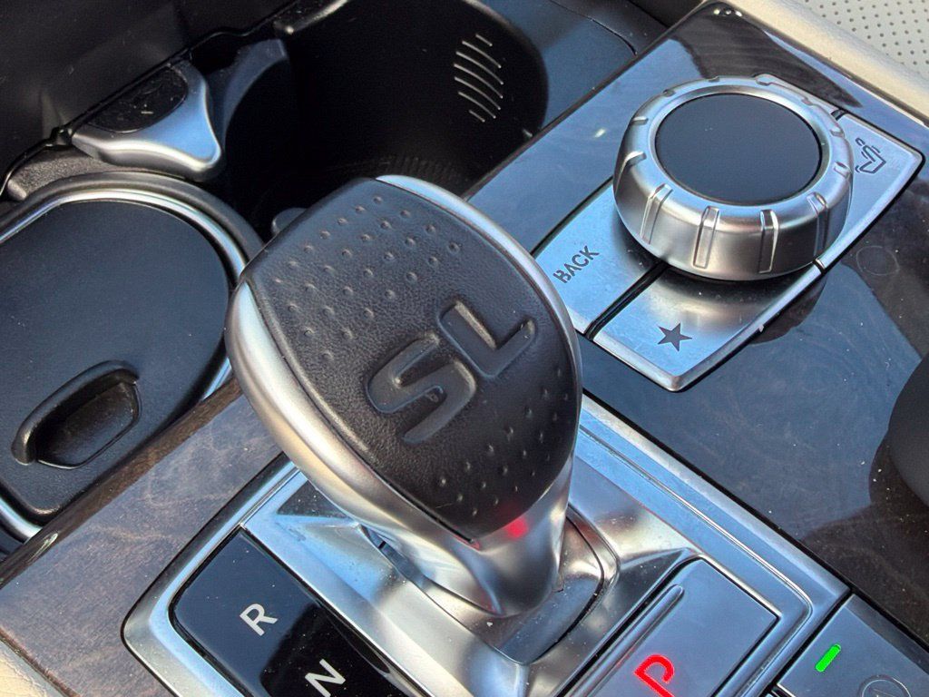 Used 2015 Mercedes-Benz SL 550 image 28