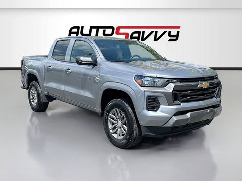 Used 2025 Chevrolet Colorado LT w/ Advanced Trailering Package AWD/4WD image 1
