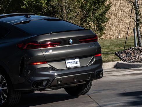 Certified 2025 BMW X6 xDrive40i w/ Premium Package image 6