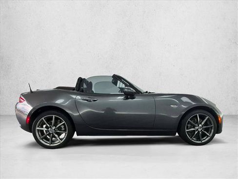 Used 2018 MAZDA MX-5 Miata Grand Touring RWD image 26