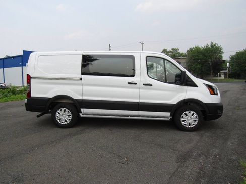 Used 2025 Ford Transit 250 Low Roof w/ Exterior Upgrade Package RWD image 7