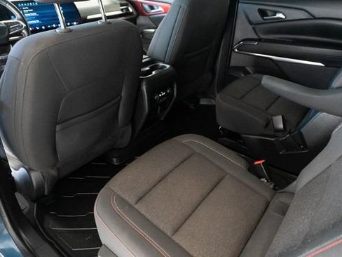 Used 2024 Chevrolet Traverse Z71 AWD/4WD image 9