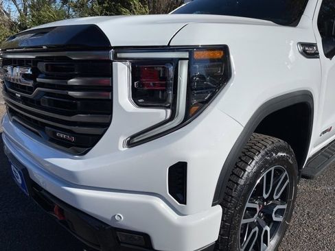 New 2026 GMC Sierra 1500 AT4 w/ AT4 Premium Package image 9