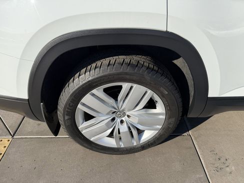 Used 2019 Volkswagen Atlas SE w/ Panoramic Sunroof Package image 14