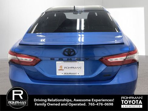 Used 2019 Toyota Camry XSE image 5
