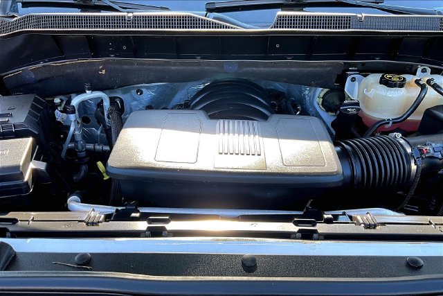 Used 2022 Chevrolet Silverado 1500 LT AWD/4WD image 9