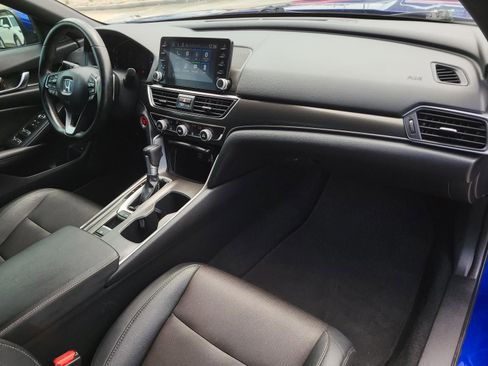 Used 2020 Honda Accord Sport image 12