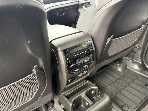 Used 2021 Jeep Grand Cherokee L Overland w/ Luxury Tech Group IV AWD/4WD image 27
