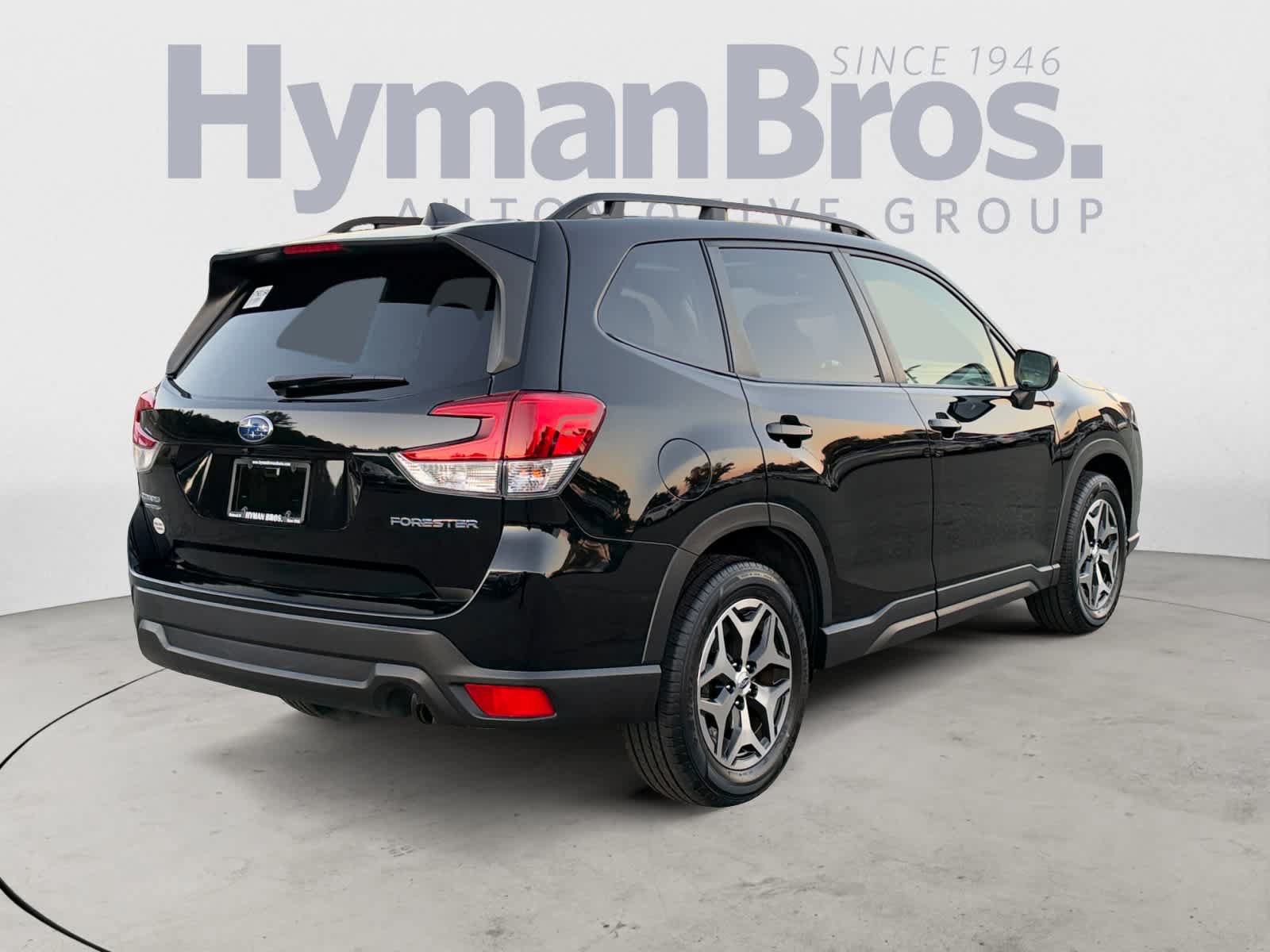 Certified 2023 Subaru Forester Premium AWD/4WD image 3
