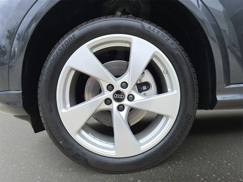 New 2025 Audi Q5 Premium Plus image 33