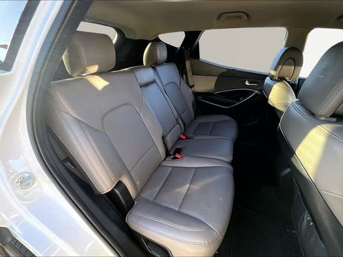 Used 2017 Hyundai Santa Fe Sport image 27