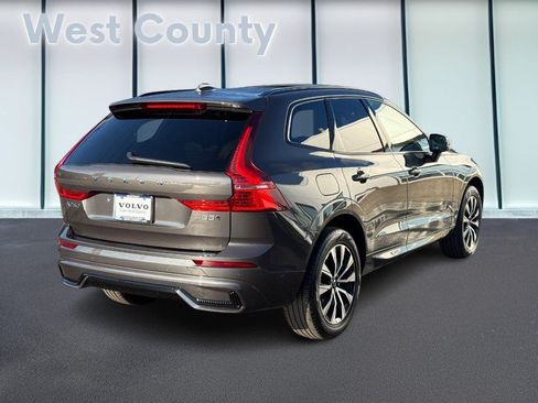 Certified 2025 Volvo XC60 B5 Plus AWD/4WD image 4