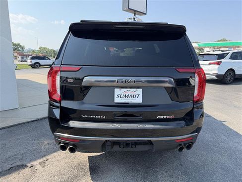 Used 2023 GMC Yukon AT4 w/ AT4 Premium Package AWD/4WD image 6