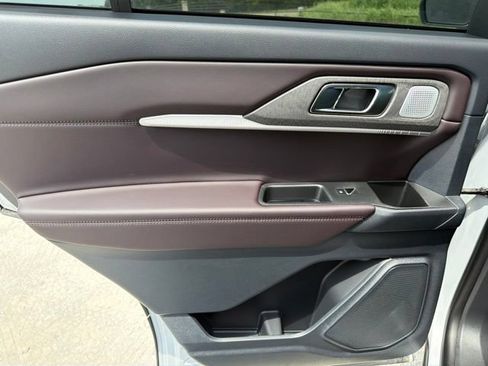 New 2026 Ford Explorer Platinum RWD image 26