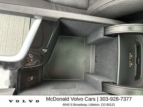 Certified 2025 Volvo XC60 B5 Plus AWD/4WD image 21