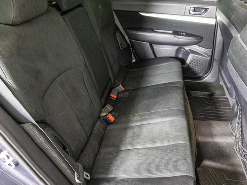 Used 2013 Subaru Outback 2.5i Premium w/ All-Weather Pkg AWD/4WD image 39