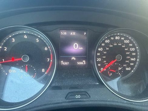 Used 2020 Volkswagen Atlas Cross Sport SE FWD image 22