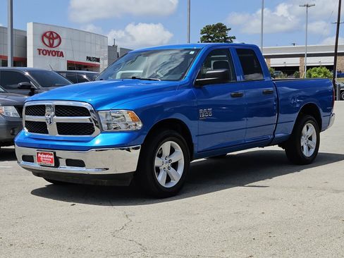 Used 2024 RAM 1500 Classic SLT AWD/4WD image 3