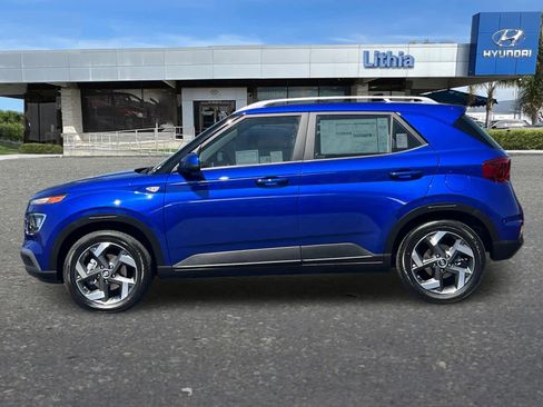 New 2025 Hyundai Venue SEL image 5