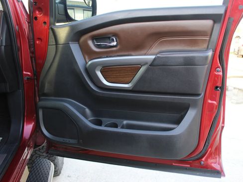 Used 2018 Nissan Titan Platinum Reserve w/ Platinum Utility Package image 29