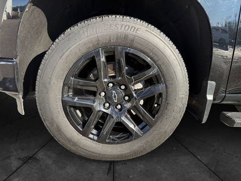 Used 2023 Chevrolet Silverado 1500 Custom image 14