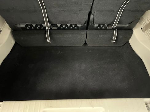 Used 2020 Chrysler Pacifica Touring-L image 39