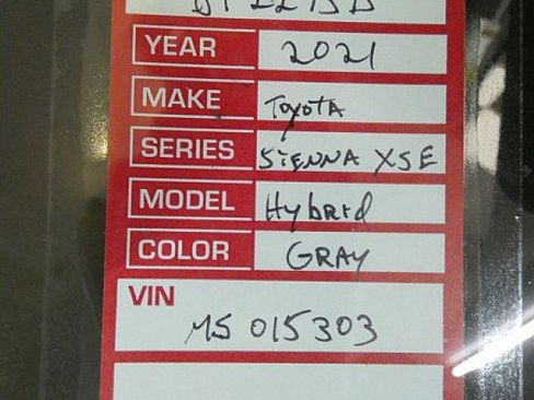 Used 2021 Toyota Sienna XSE image 28