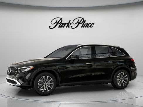 Certified 2026 Mercedes-Benz GLC 300 image 3