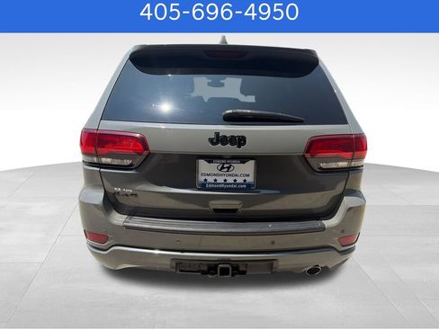 Used 2022 Jeep Grand Cherokee Laredo X AWD/4WD image 4