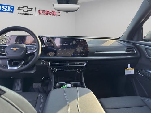 New 2026 Chevrolet Traverse LT w/ Sun and Wheel Package image 17