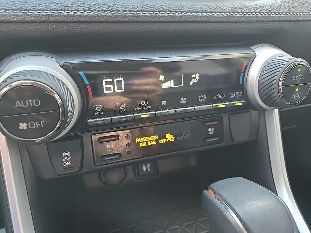 Used 2019 Toyota RAV4 Limited w/ Cold Weather Package AWD/4WD image 57