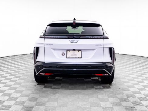 Certified 2025 Cadillac Lyriq Luxury w/ LPO, Floor Liner Package AWD/4WD image 5