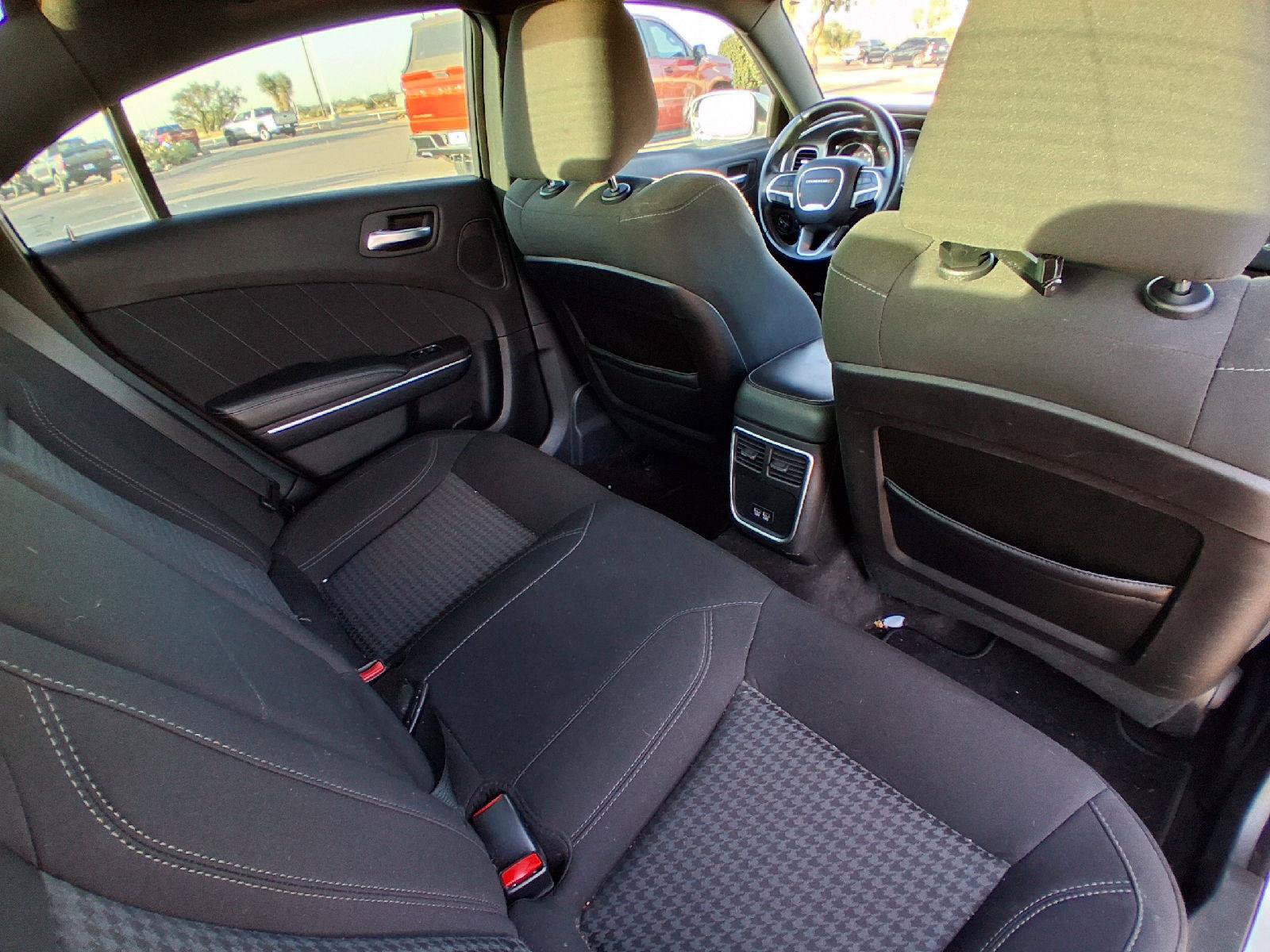 Used 2018 Dodge Charger SXT Plus w/ Beats Audio Group RWD image 22