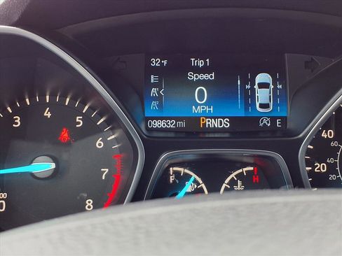 Used 2018 Ford Escape Titanium w/ Ford Safe & Smart Package image 19