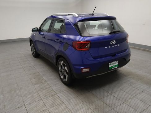 Used 2025 Hyundai Venue SEL image 5
