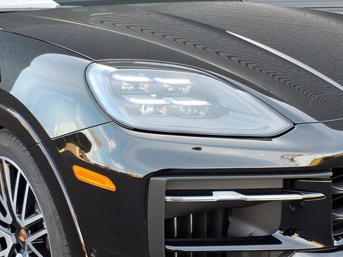 New 2026 Porsche Cayenne GTS image 31