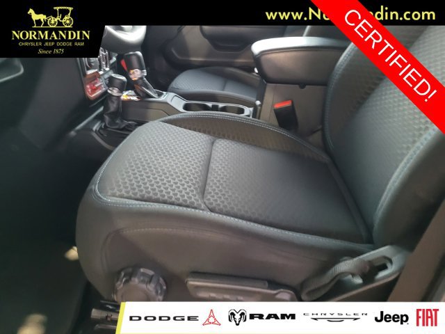 Certified 2025 Jeep Wrangler Unlimited Rubicon 4xe w/ Convenience Group AWD/4WD image 17