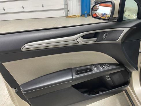 Used 2018 Ford Fusion S FWD image 12