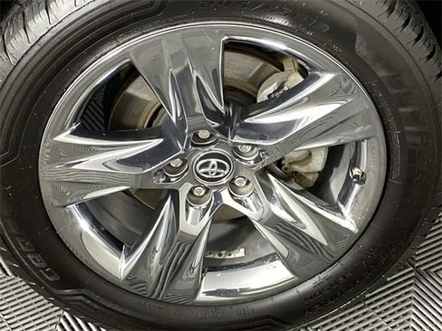 Used 2019 Toyota Highlander Limited Platinum image 34