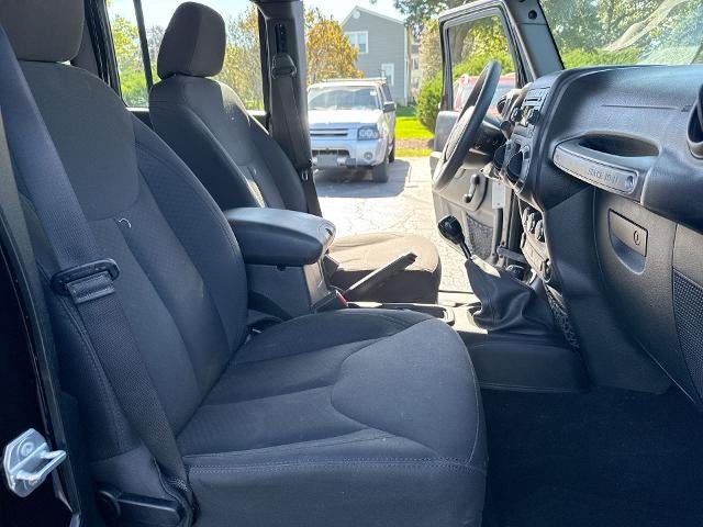 Used 2018 Jeep Wrangler Unlimited Sport AWD/4WD image 27