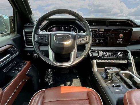 Used 2023 GMC Sierra 1500 Denali Ultimate AWD/4WD image 11