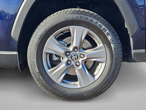 Used 2024 Toyota RAV4 XLE FWD image 28