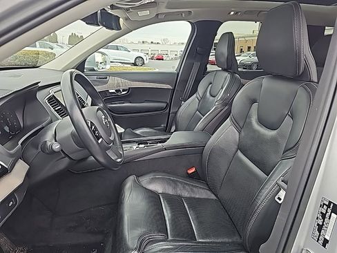 Used 2022 Volvo XC90 T6 Inscription w/ Advanced Package image 3