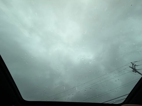 Used 2017 Land Rover Discovery Sport HSE Luxury image 23