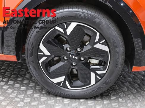Used 2023 Kia Niro Wind w/ Wind Preserve Package FWD image 30