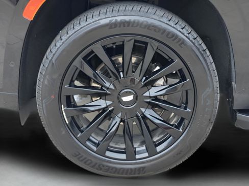 Used 2022 Cadillac Escalade Premium Luxury RWD image 33