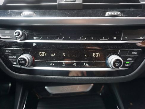Used 2019 BMW X3 sDrive30i w/ M Sport Package image 12